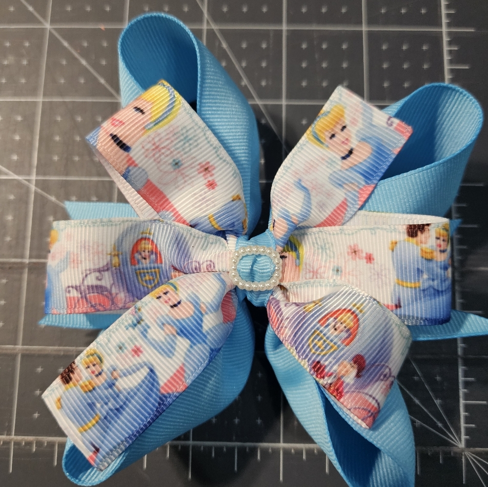25 Handmade Hairbows Mystery Box - Picture 2 of 5